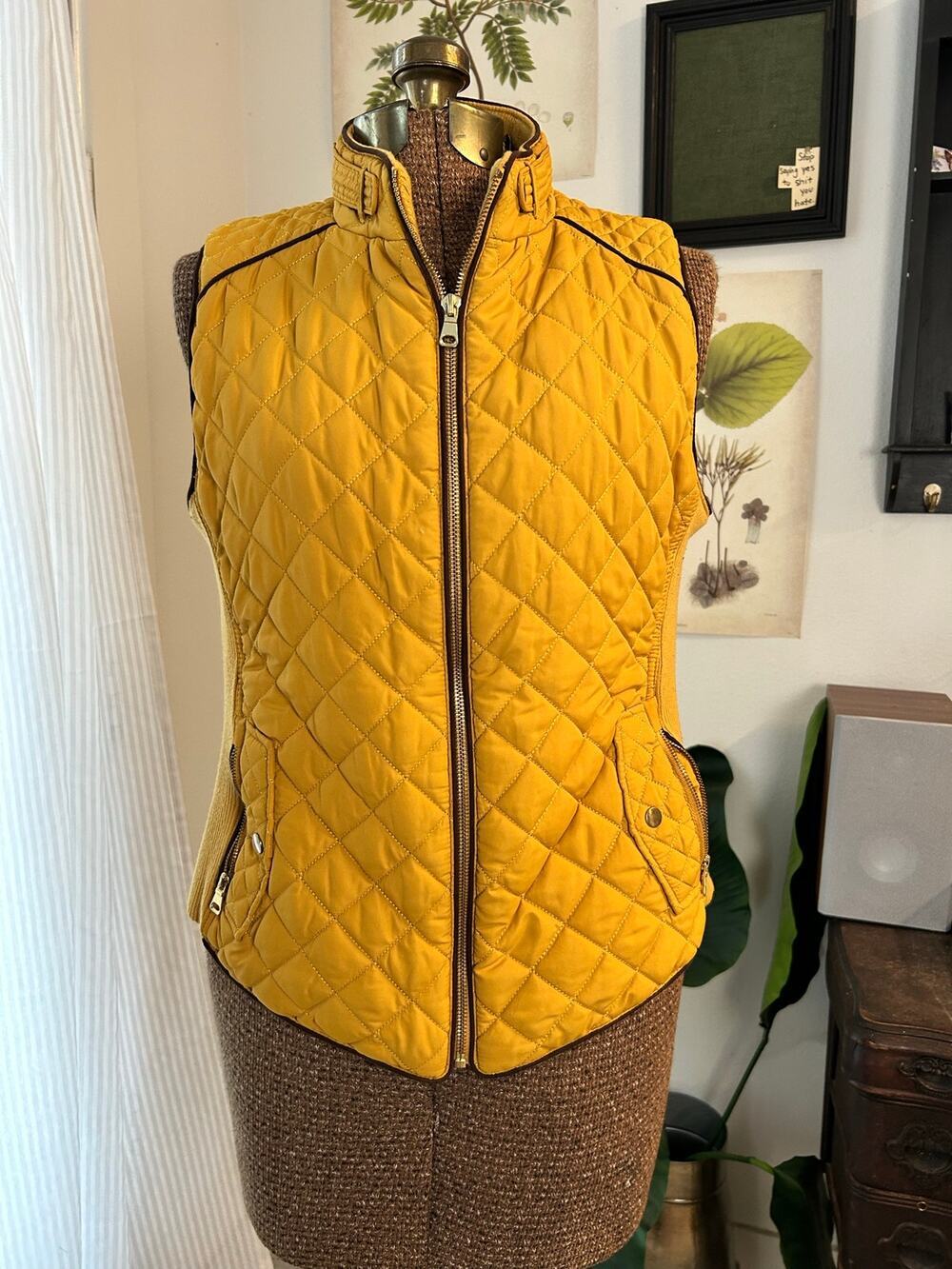 Love Tree Mustard Yellow Quilted Puffer Vest Brown Trim Large 8853VS